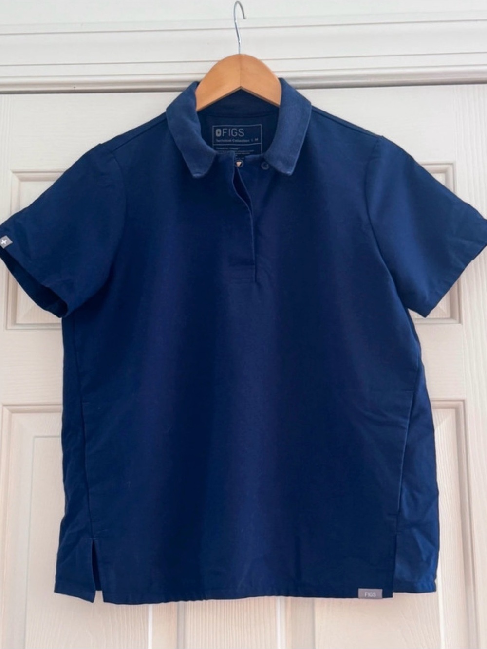 Figs Medium Navy Blue Woman’s Scrub Top collared polo shirt Md nurse